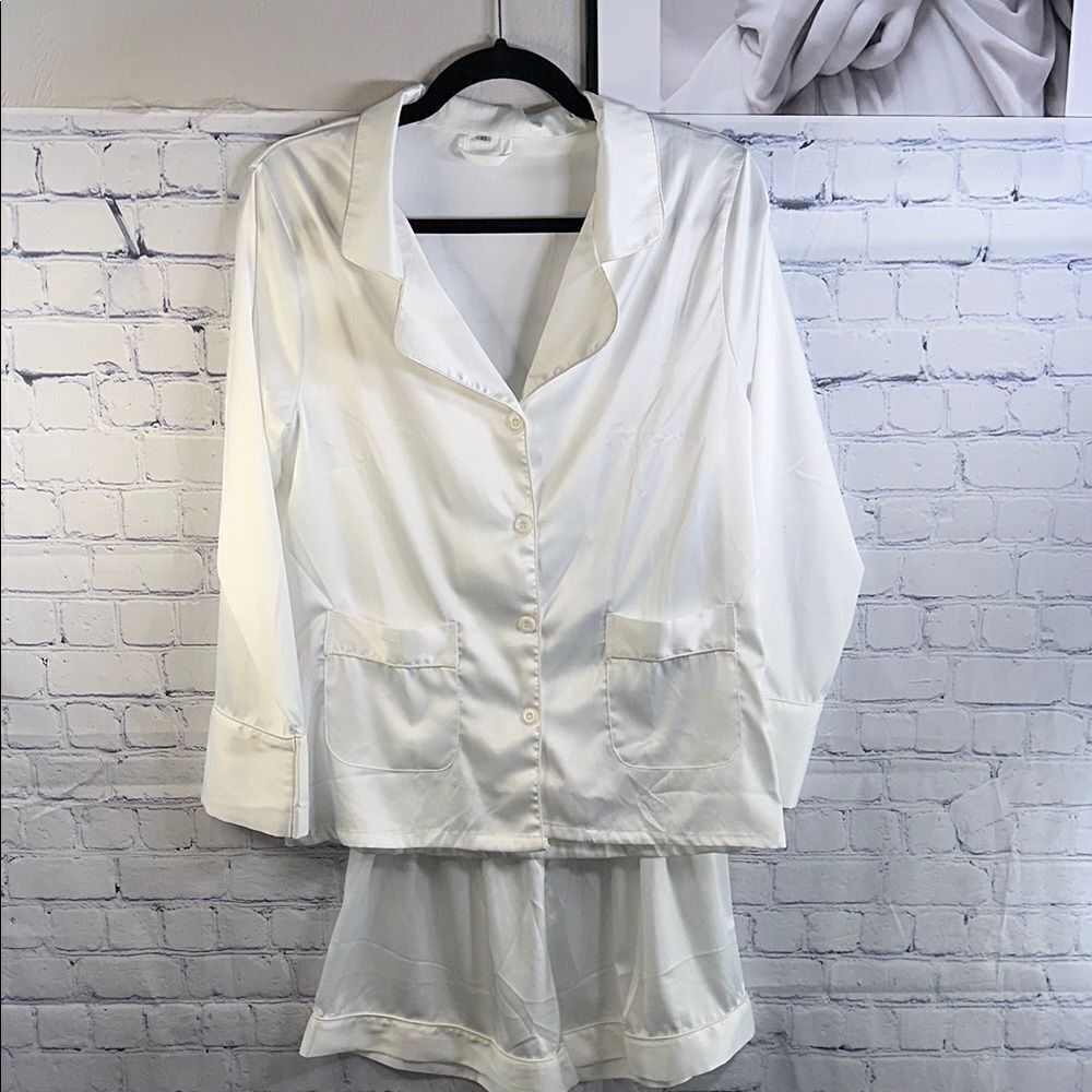 ✨ White Satin Pajama Set - Long Sleeve Button-Up Top w Drawstring Shorts, Sz XS